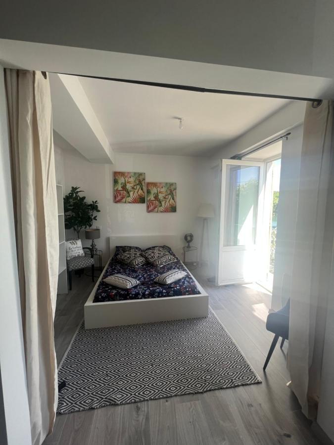 Appartement Prive « Rive Droite » Serrieres  Екстер'єр фото